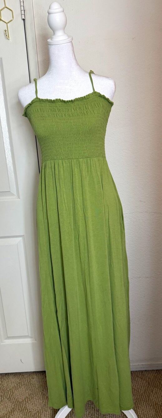 Fashion Nova Green Smocked Knit Spaghetti Strap Maxi Dress Womens M CAD1027